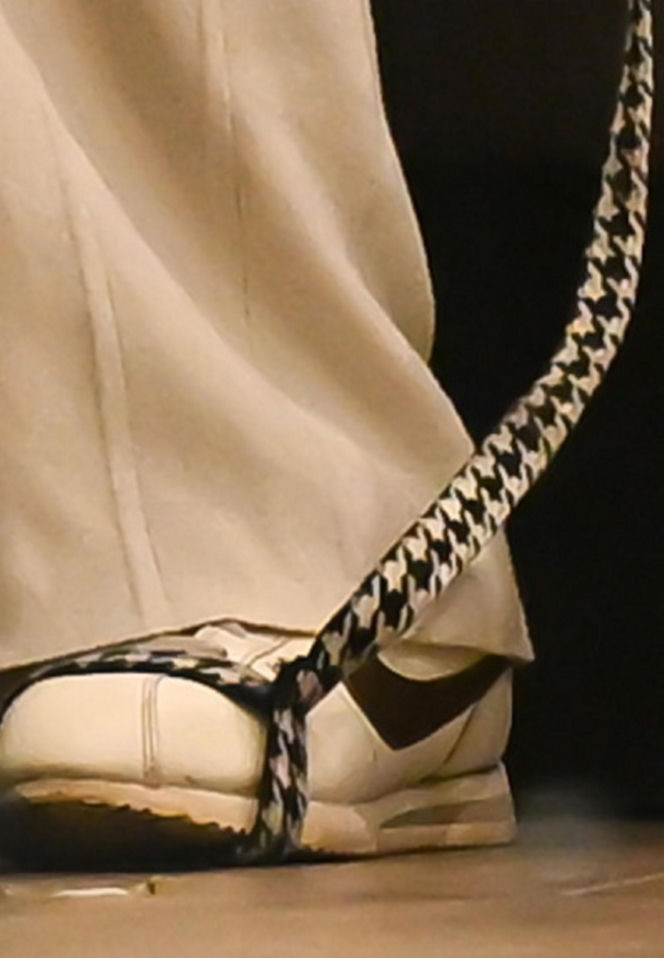 Monika Richardson z dzieckiem i pieskiem