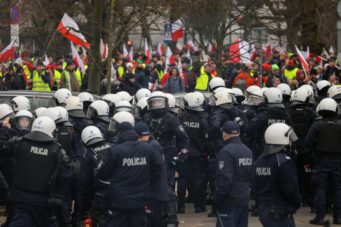 Protest rolników pod Sejmem - starcia z policją