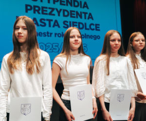 Najzdolniejsi uczniowie odebrali stypendia Prezydenta Miasta Siedlce