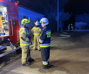 Groził wysadzeniem budynku. Strażacy ewakuowali lokatorów