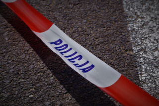 Wstrząsające odkrycie na Pomorzu! Ktoś zdewastował dziesiątki nagrobków na cmentarzu