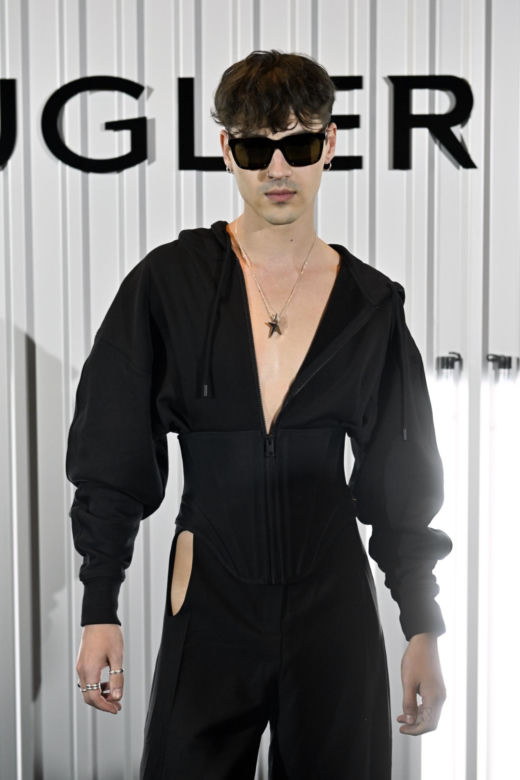 Radek Pestka wygrał Top Model w siwych włosach. Dziś ma 30 lat i jest nie do poznania