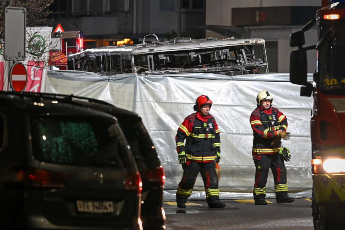 Szwajcaria. Pożar autokaru w kantonie Fryburg – są zabici i ranni