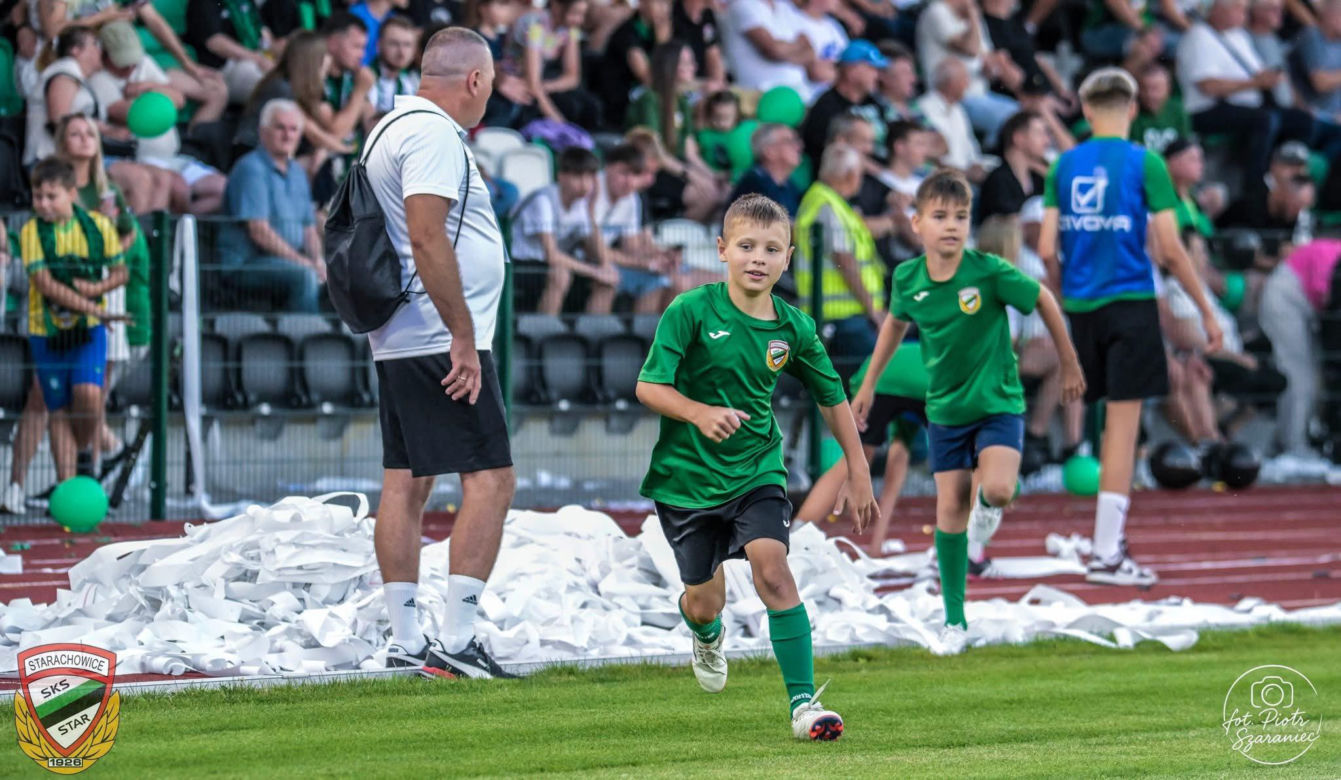 To było wielkie święto futbolu w Starachowicach. A oprawa kibiców SZTOS