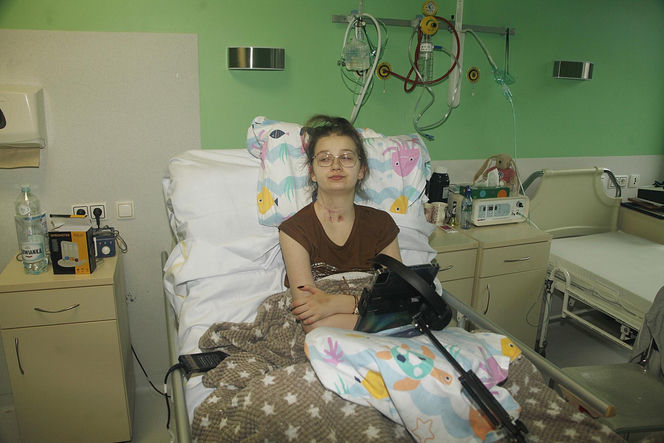 Koń zrujnował życie 16-letniej Klaudii. Mama: "Cudem udało się ją uratować"