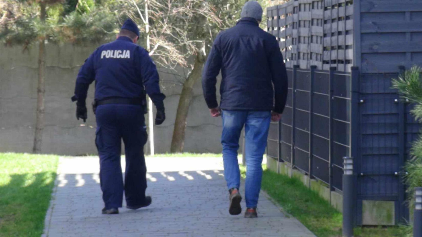 Rodzinna tragedia w Warszawie, nie żyje mężczyzna. Na policję zadzwoniła 13-latka