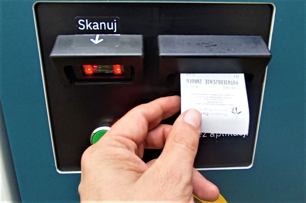 "Recomat" na dziedzińcu Zamku Książąt Pomorskich w Szczecinie