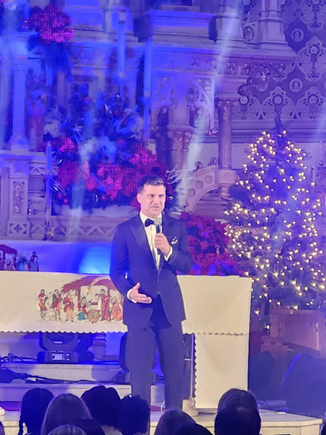 Wielkie Kolędowanie z gwiazdami na Greenpoincie