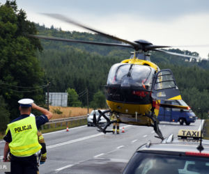 Wypadek na DK 8 pod Bardem 
