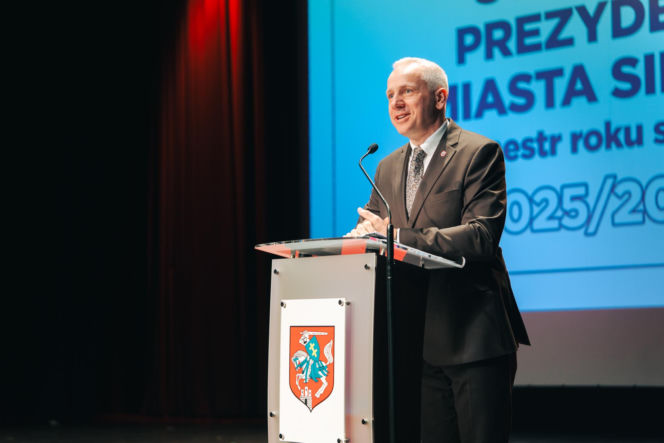 Najzdolniejsi uczniowie odebrali stypendia Prezydenta Miasta Siedlce