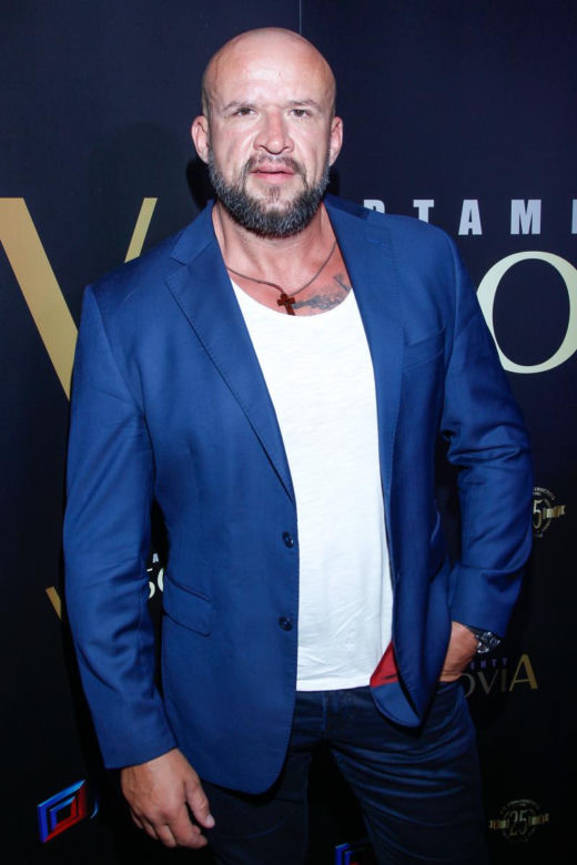 Tomasz Oświeciński filmową gwiazdą produkcji Vegi. Tak celebryta zmieniał się przez lata