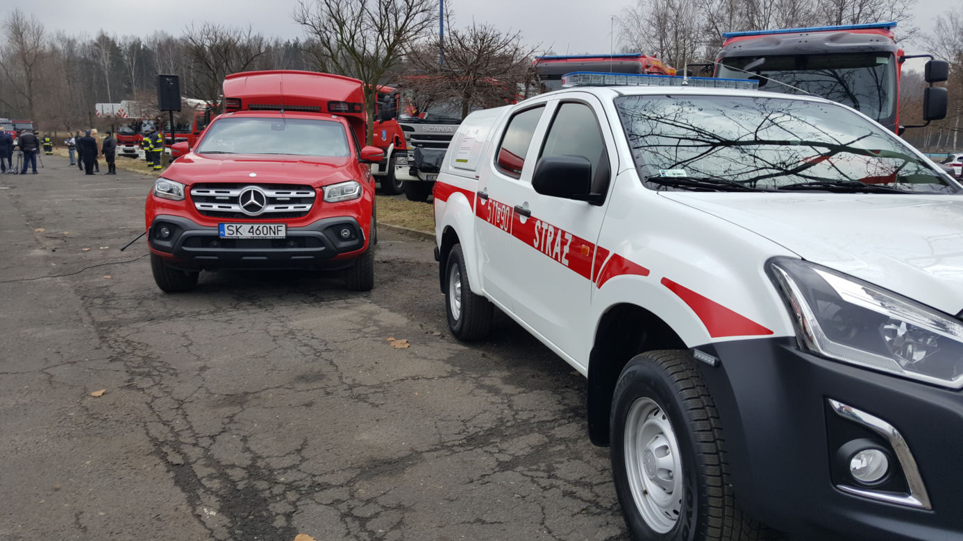 Nowe pojazdy śląskich strażaków