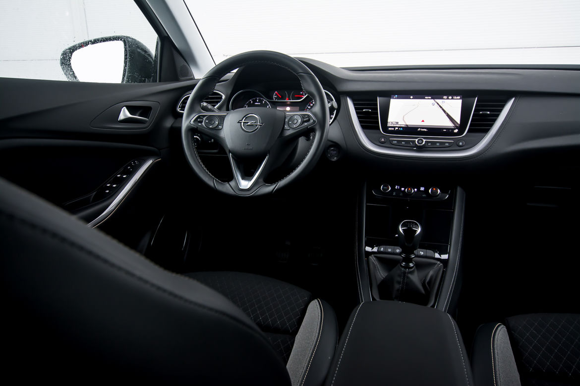 Opel Grandland X 1.2 Turbo 130 KM M6 Elite