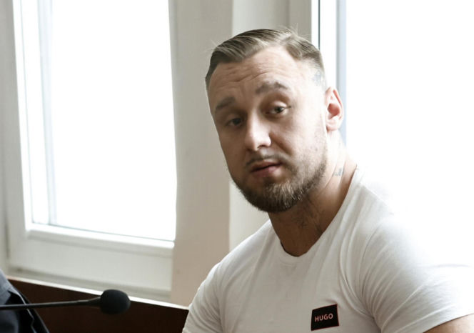 „Zamówili dwie butelki wódki i lemoniadę”. Kelner ujawnia, co działo się przed tragedią na Trasie Łazienkowskiej