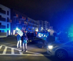 Protest pod Komendą Miejską Policji w Toruniu