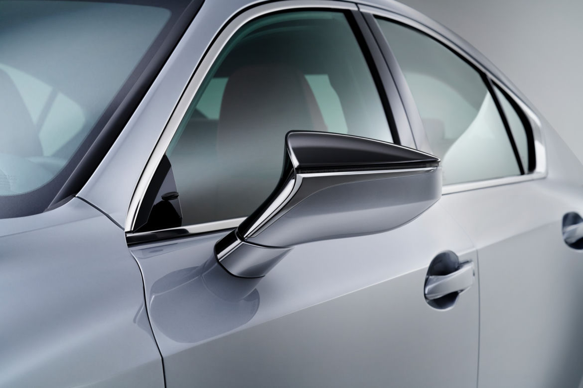 2021 Lexus IS