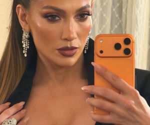 Ogień! 56-letnia Jennifer Lopez zachwyca figurą