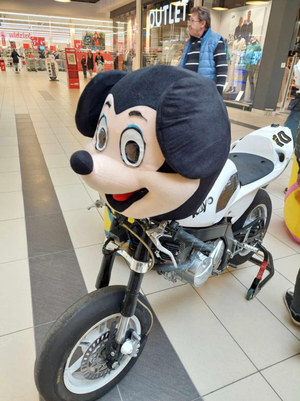 Motomikołaje Bydgoszcz w akcji! Chcą umilić święta dzięciom z bydgoskich szpitali [ZDJĘCIA]