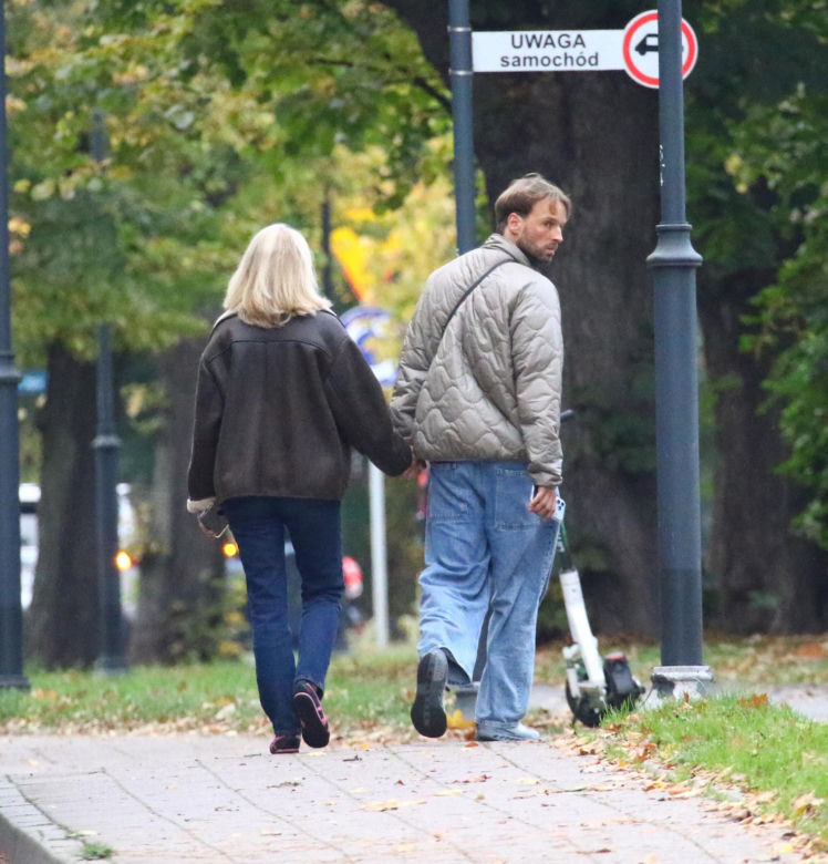 Mama Julii Wieniawy za rękę z 33-latkiem