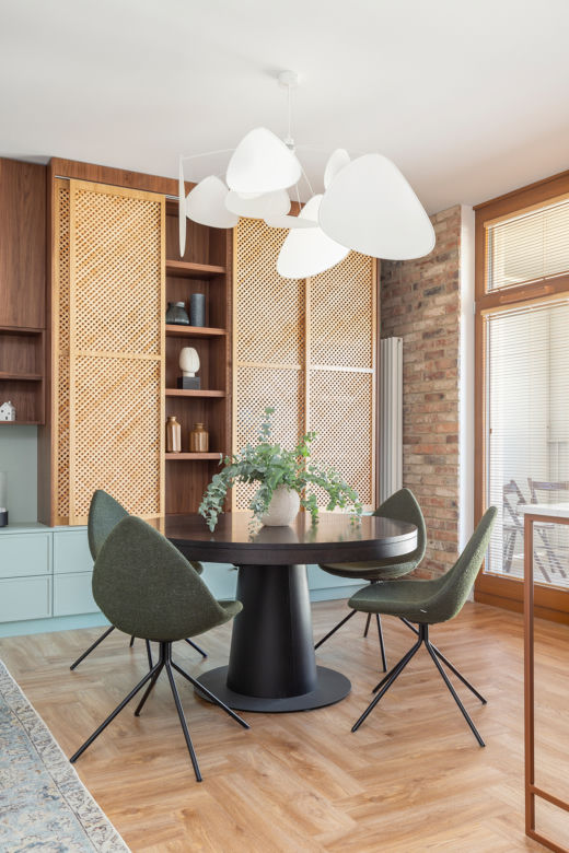 Mieszkanie miłośników stylu boho, kotów, rowerów i klocków lego