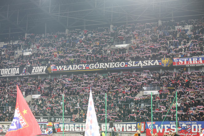 Górnik Zabrze - Pogoń Szczecin: Zdjęcia kibiców z meczu 22. kolejki PKO BP Ekstraklasy