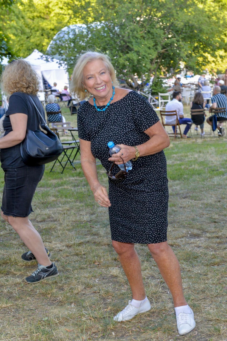 Bożena Dykiel naciera włosy wódką i robi 50 przysiadów dziennie. Aktorka zdradziła sekret swojej figury. "Tyłek idzie w górę"