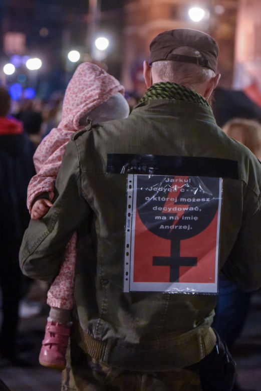 Strajk kobiet w Toruniu. Tańce, straż pod kościołem i wiele więcej - środa (28.10.2020)
