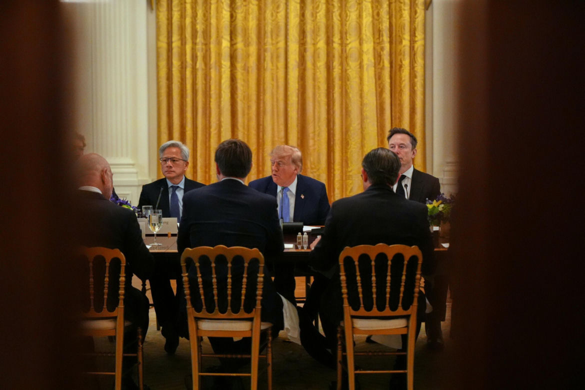 Donald Trump ogłosił „konstytucję AI”