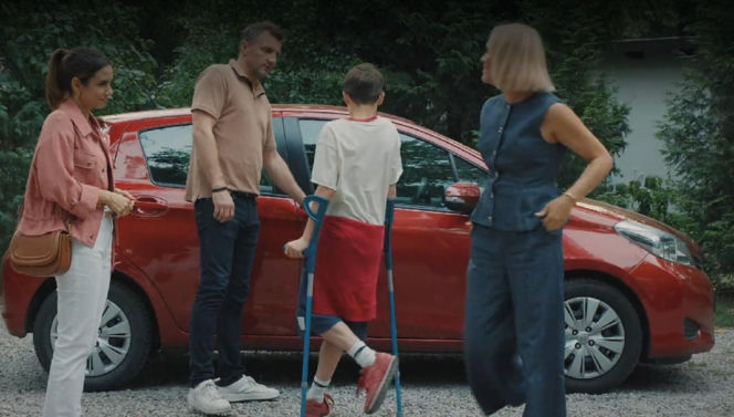 M jak miłość odc. 1899. Franek (Jarosław Śmigielski), Dorota (Iwona Rejzner), Aneta (Ilona Janyst), Bartek (Arkadiusz Smoleński)
