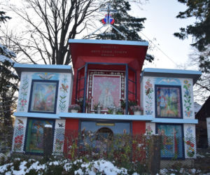 Podkarpackie: 30 lat buduje kapliczkę!  Zobacz niezwykłe zdjęcia