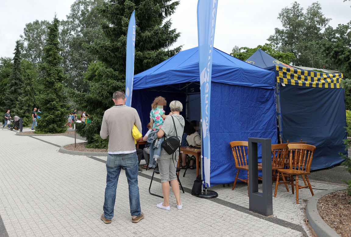 Warszawa szczepi. Oblężenie punktu w zoo 