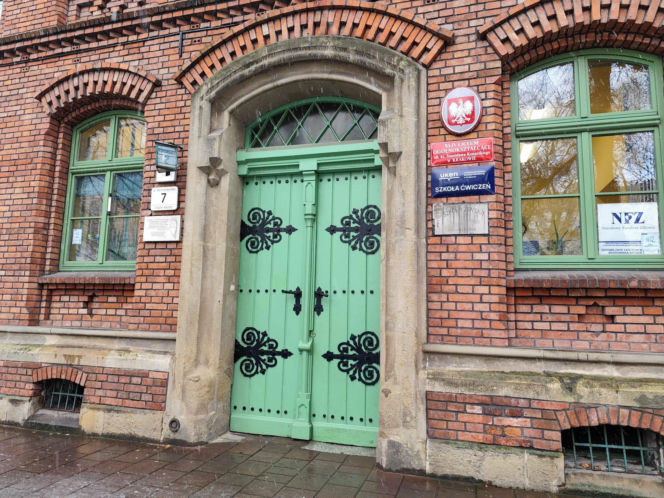 Afera o fryzurę w krakowskim liceum. Jest ruch kuratorium w sprawie dyrektora Marka Graniczki