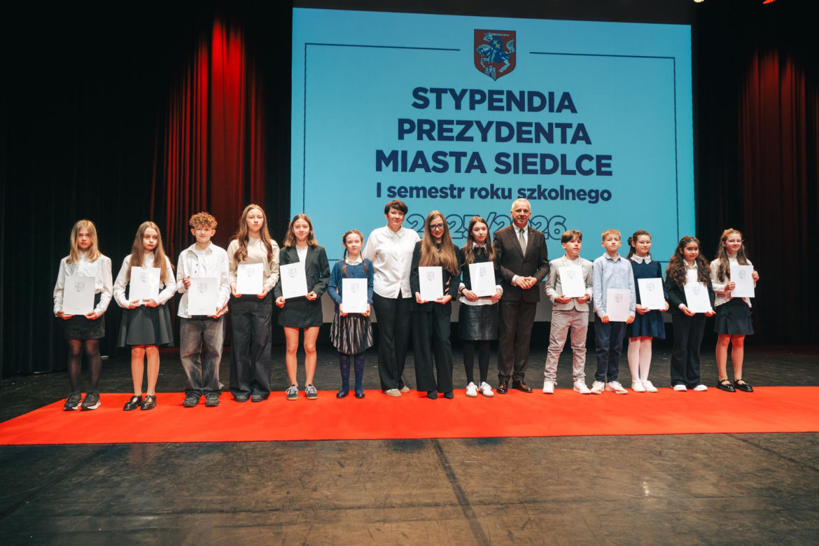 Najzdolniejsi uczniowie odebrali stypendia Prezydenta Miasta Siedlce