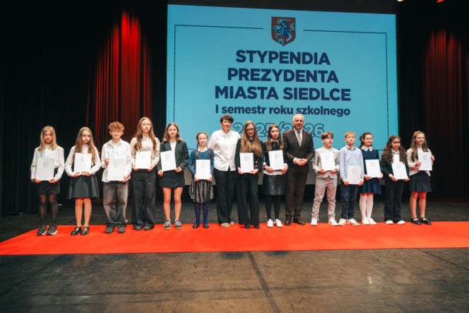 Najzdolniejsi uczniowie odebrali stypendia Prezydenta Miasta Siedlce