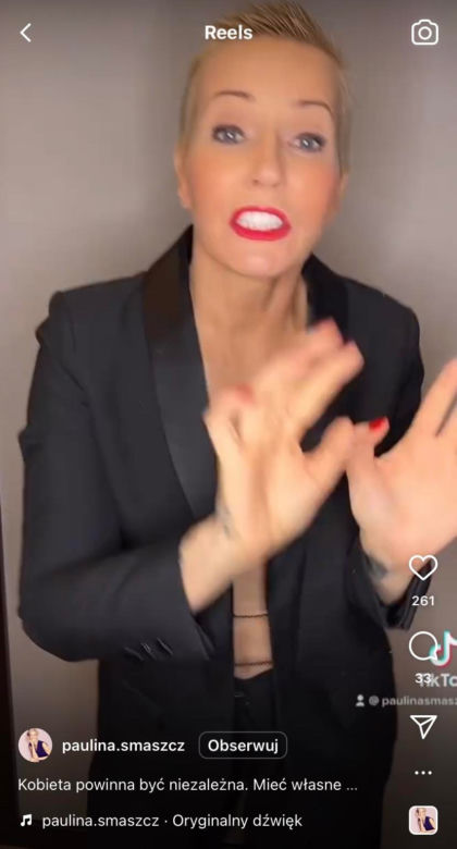 Paulina Smaszcz z piersiami na wierzchu wije się do kamery. Nie ubrała stanika! 