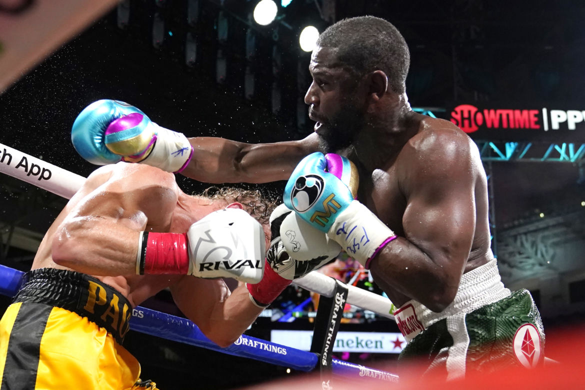 Floyd Mayweather Jr. - Logan Paul