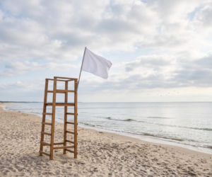 Sinice Darłowo. Czy w Darłowie można się kąpać 13.08? Flaga, warunki pogodowe
