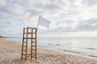 Sinice Darłowo. Czy w Darłowie można się kąpać 13.08? Flaga, warunki pogodowe