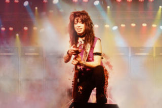 Były gitarzysta Kiss pod ostrzałem krytyków. Sprzedaje singiel za ponad... 200 dolarów. Moja muzyka jest tak pożądana