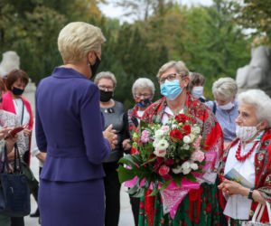 Agata Duda odsłoniła nogi