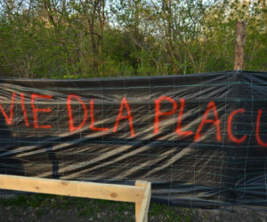 Wojna o plac zabaw na Dolince Służewieckiej