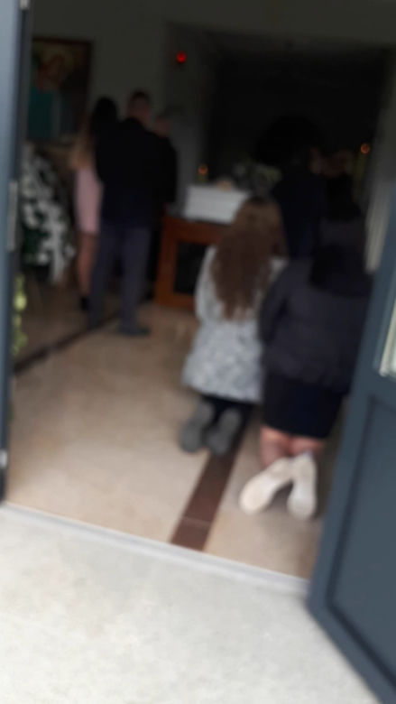 Grób 16-letniej Pauliny tonie w kwiatach. Ostatnie pożegnanie pięknej nastolatki.