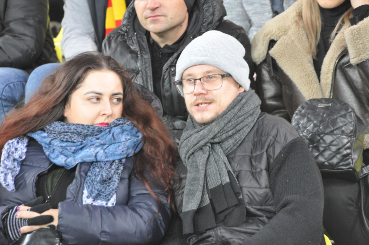 Żółto-czerwono na Suzuki Arenie! Zdjęcia kibiców na meczu Korona Kielce - Jagiellonia Białystok