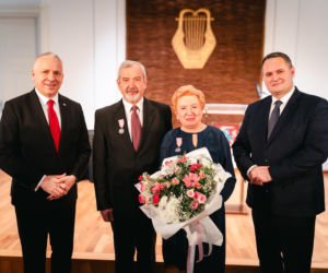 Złoty Gody par małżeńskich w Siedlcach - wręczenie pamiątkowych medali