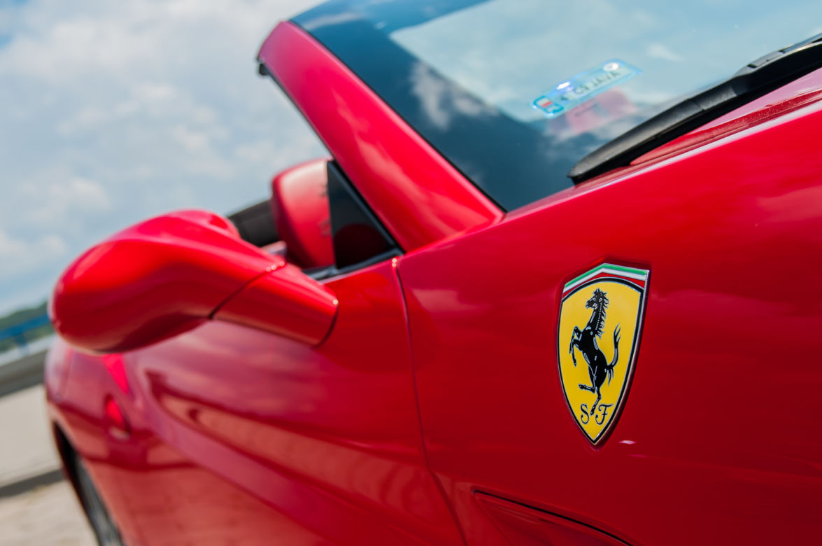 Ferrari California 4.3 490 KM 7AT