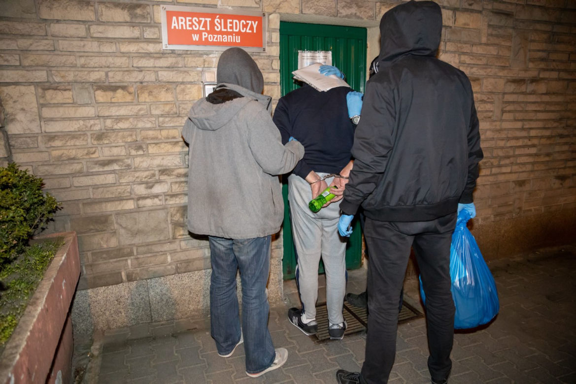 Hoss aresztowany. Chodził w masecze a dobytek nosił w torbie za 10tys zł