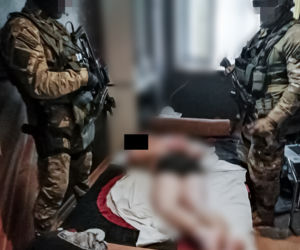 Opole: Gang pseudokibiców rozbity. Handel narkotykami na ogromną skalę [ZDJĘCIA]
