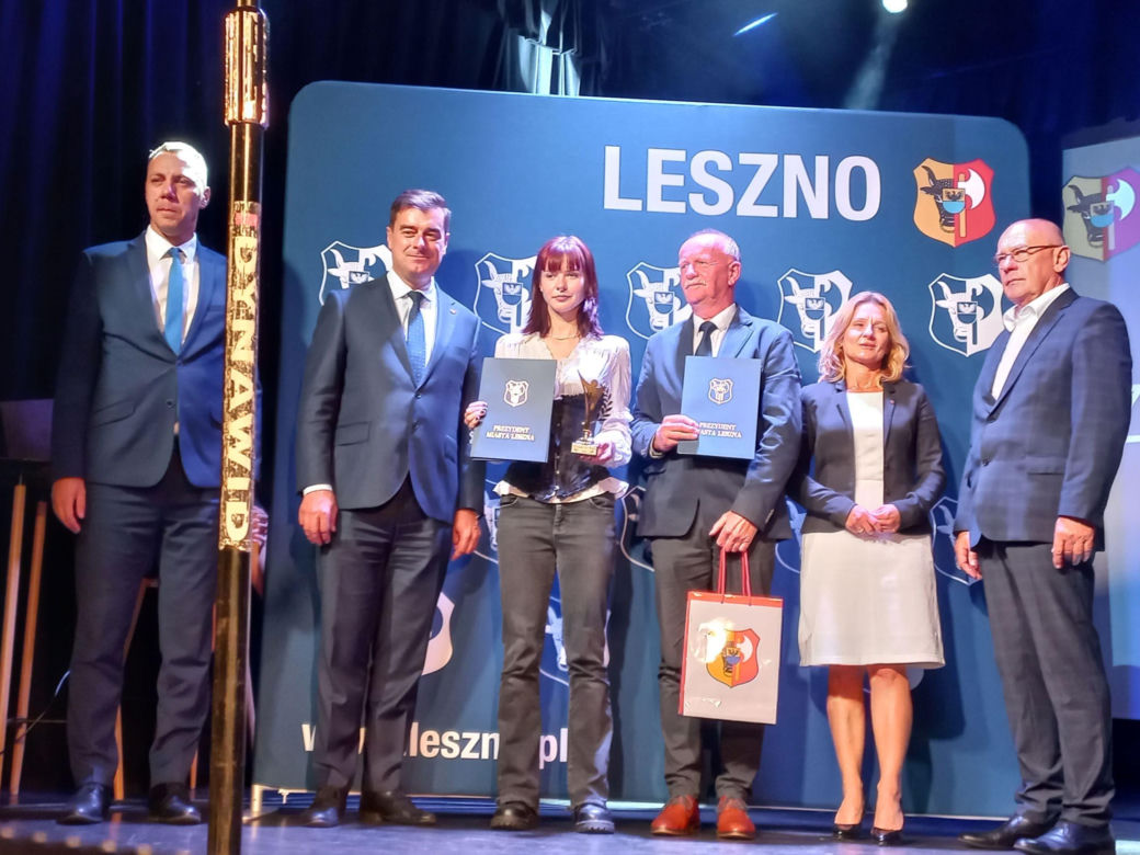 Wręczono Leszczyńskie Laury Oświaty. Zdolnym uczniom ze szkół w Lesznie