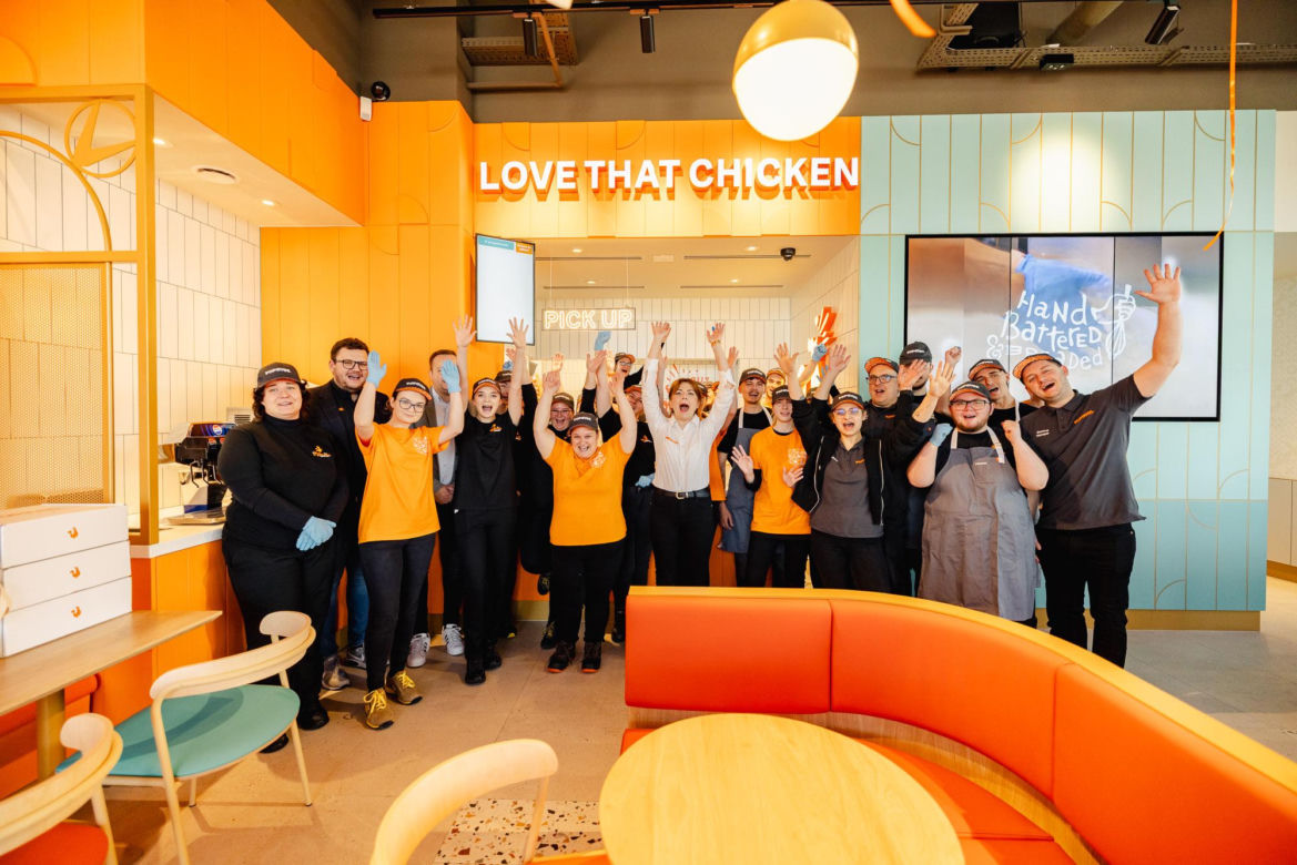 Czekali na to nawet 10 godzin! Szaleństwo na otwarciu Popeyes w Częstochowie