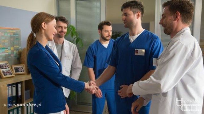 Na dobre i na złe odcinek 561 Wiktoria (Katarzyna Dąbrowska), Adam (Grzegorz Daukszewicz), Przemek (Marcin Rogacewicz)